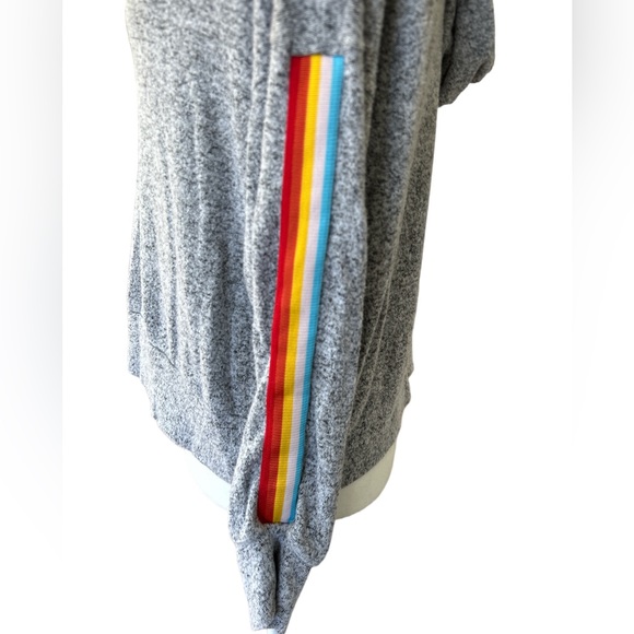 Ginger G NWOT Lightweight Hoodie w/ Rainbow Sleeves Size Small - Picture 6 of 8